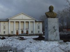 Бюст В.И.Ленина